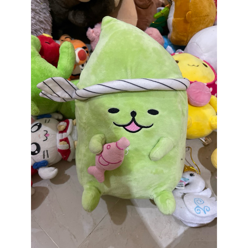 Boneka Waruwaru hijau