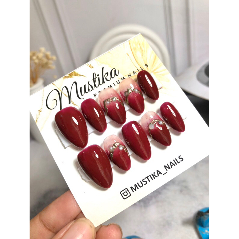 KUKUPALSU CUSTOM WEDDING MUSTIKANAILS