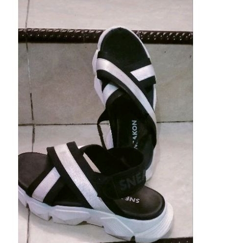 sneakon sandal