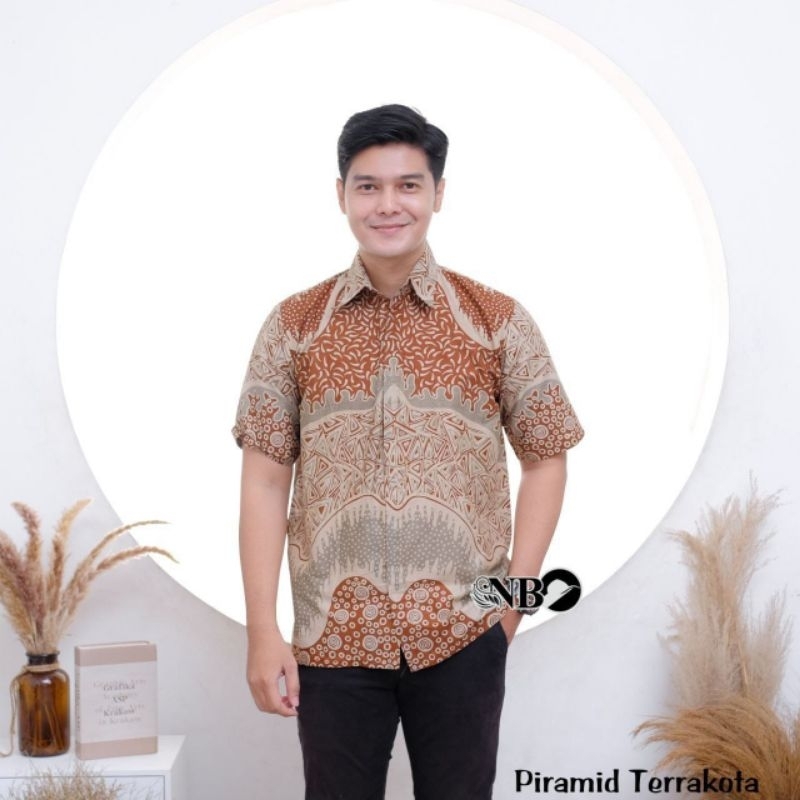 (Piramida) Batik Pria Terbaru - Batik Modern