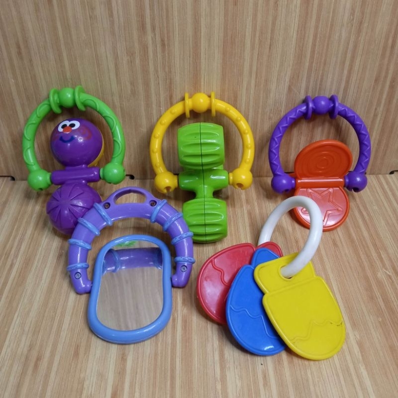 Rattle Teether Mainan Bayi
