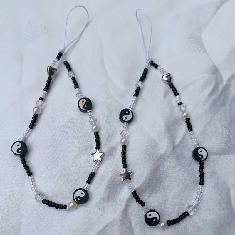 phone strap black white