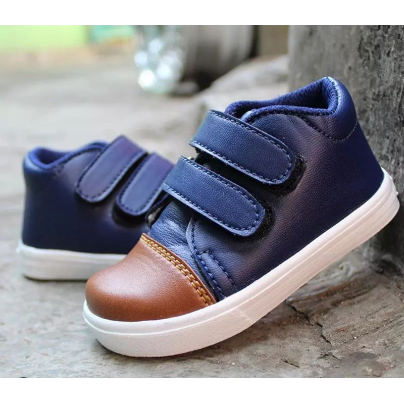 sepatu anak