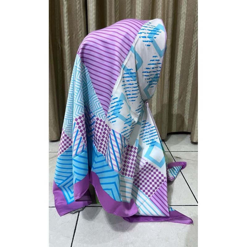 Jilbab segi empat preloved