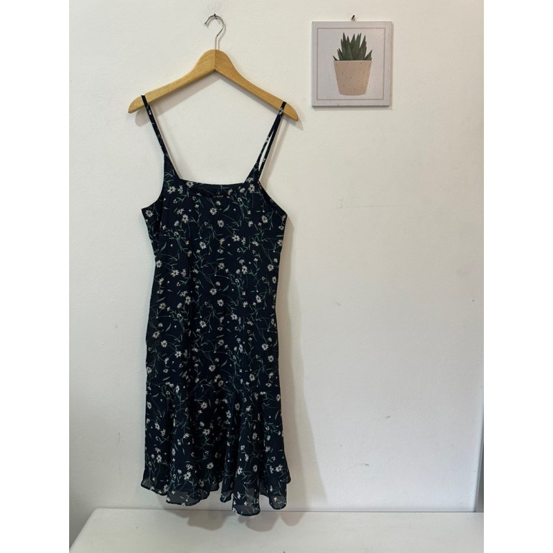 Dress motif 8