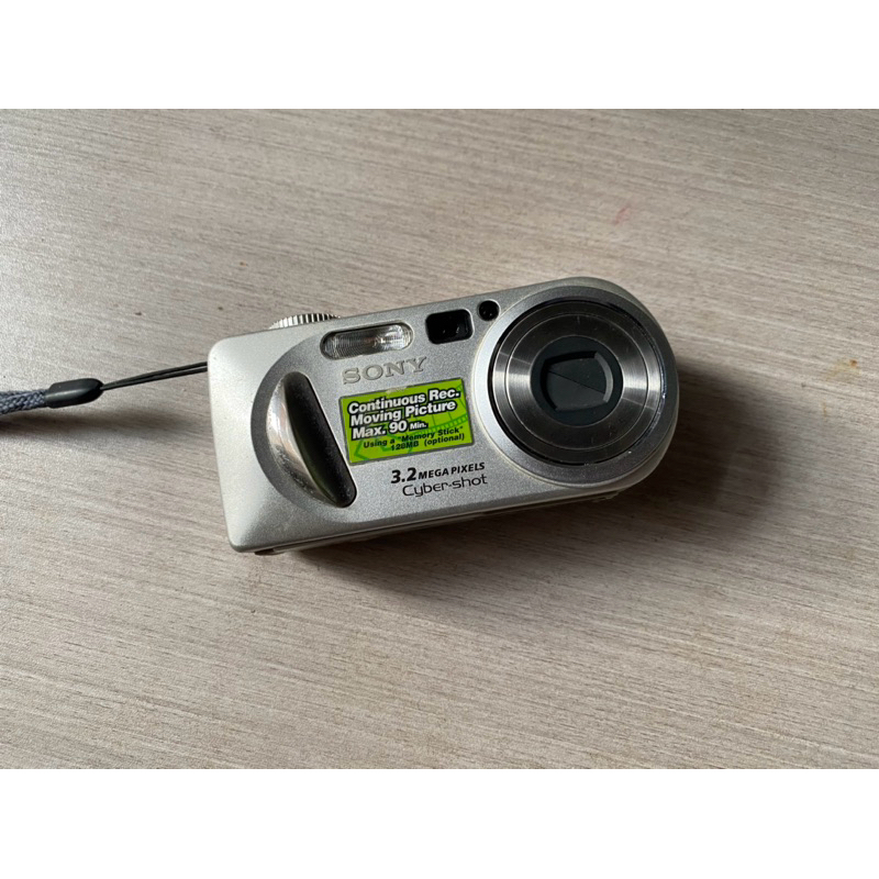 Kamera Sony DSC-P8