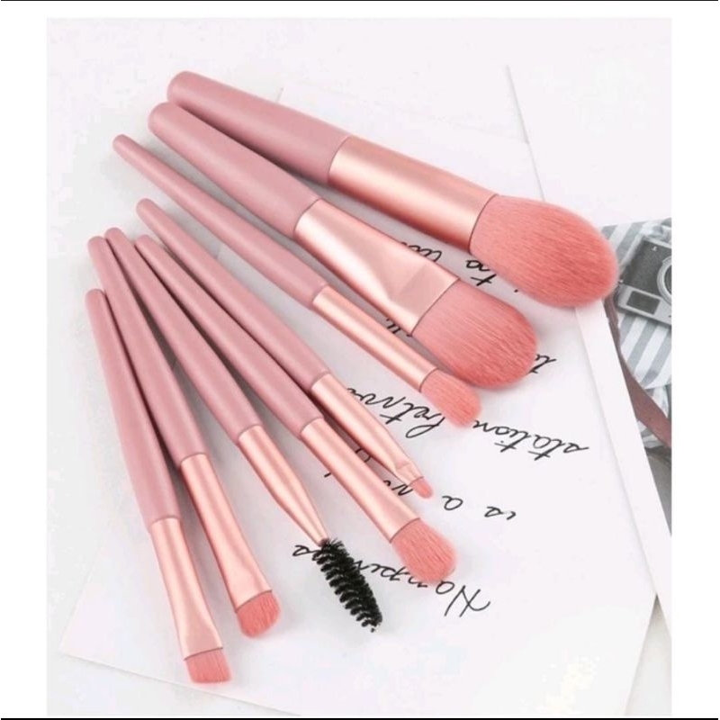Set Kuas / BrushMake Up ( isi 8 + Pouch)