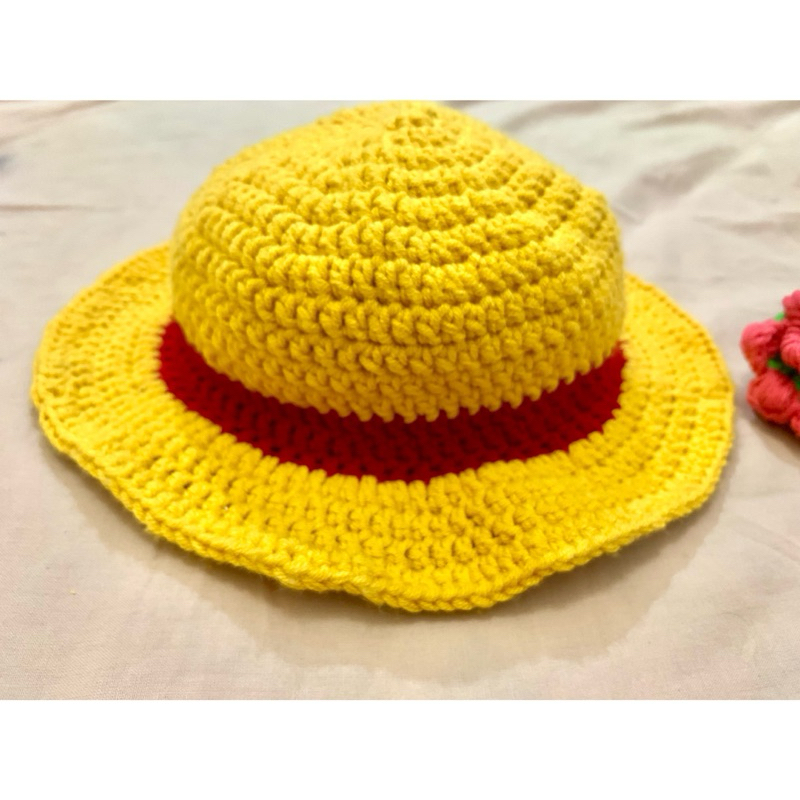 Topi Rajut One Piece