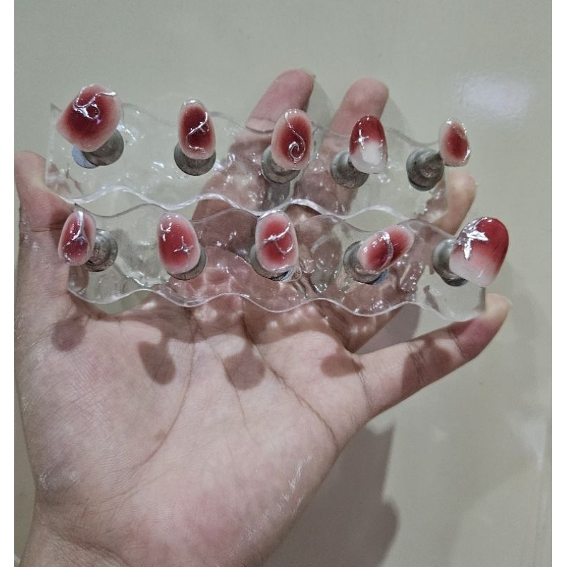 Y2k Red nail