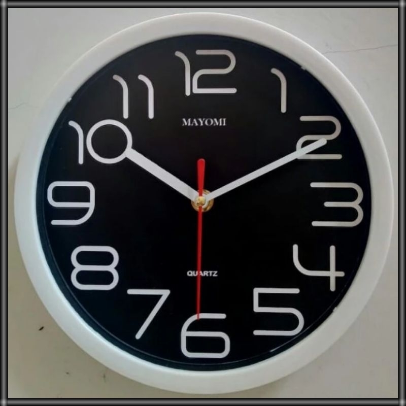 Jam dinding mini ukuran 22cm
