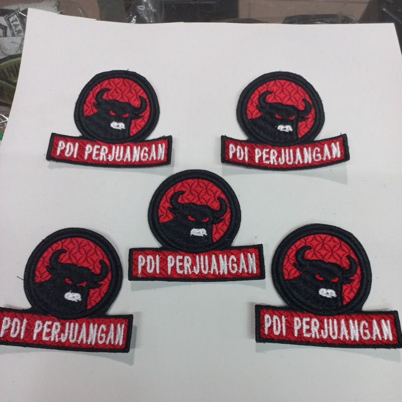 Bordir atribut Partai PDIP