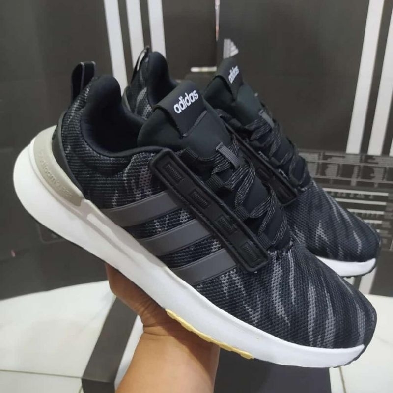 Adidas Racer TR21