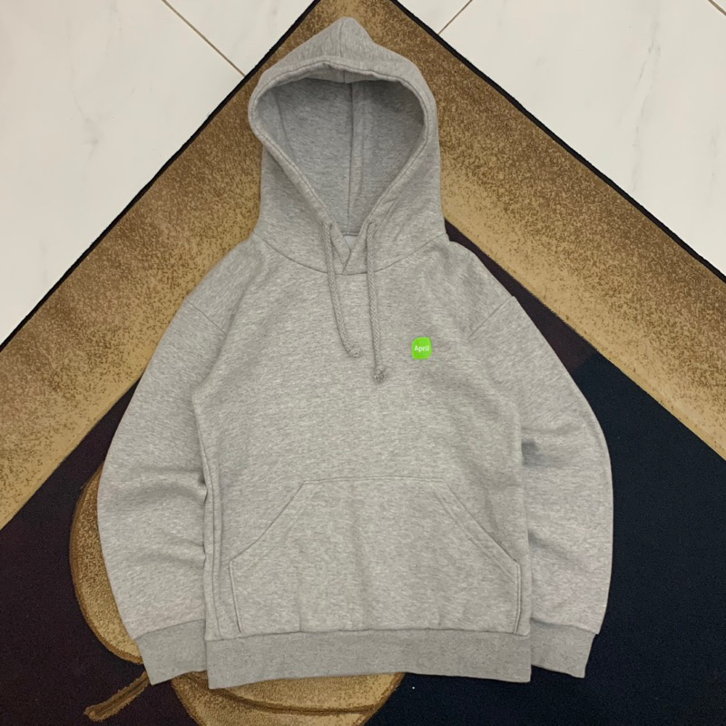 APRIL PULLOVER HOODIE