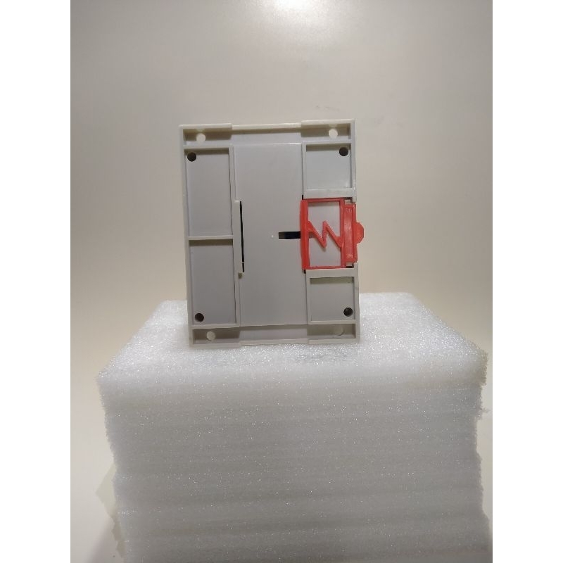 safety light sensor Controller VCC GND B1 B2 B3 B4 CP LN1 In2