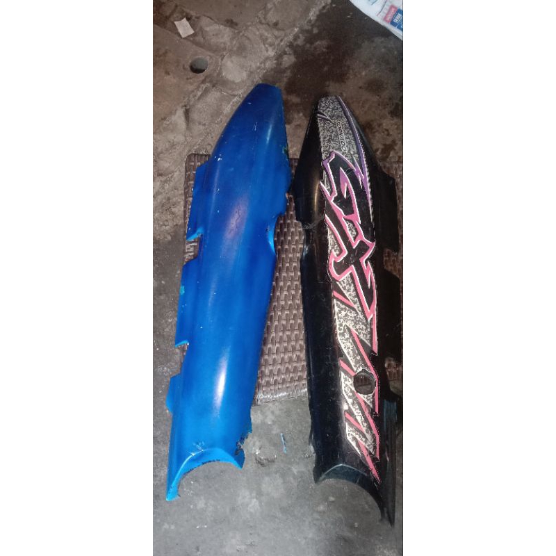 bodi belakang tornado bahan