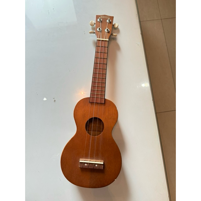 gitar gitarlele ukulele