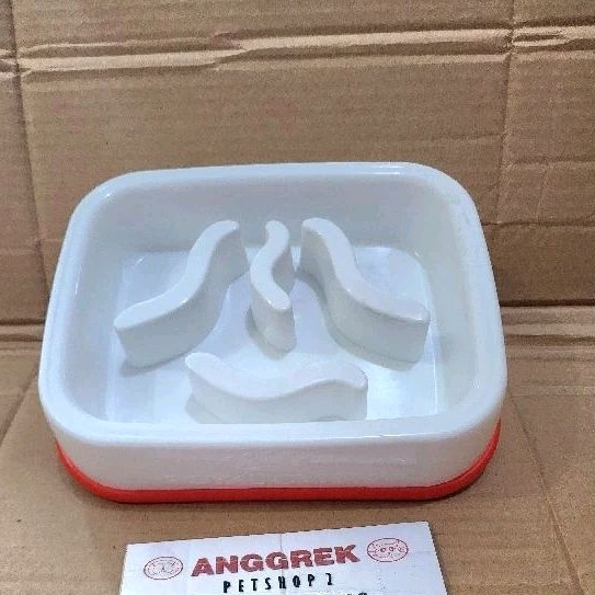 Tempat Makan Slow Feeder
