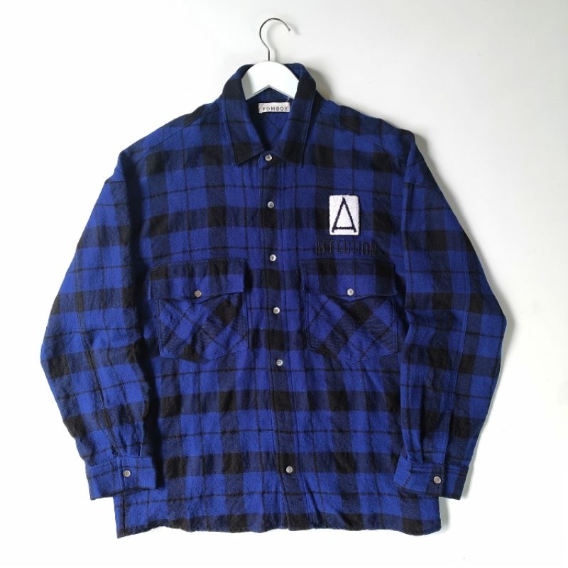 outer plaid flanel size L sytle Boxy