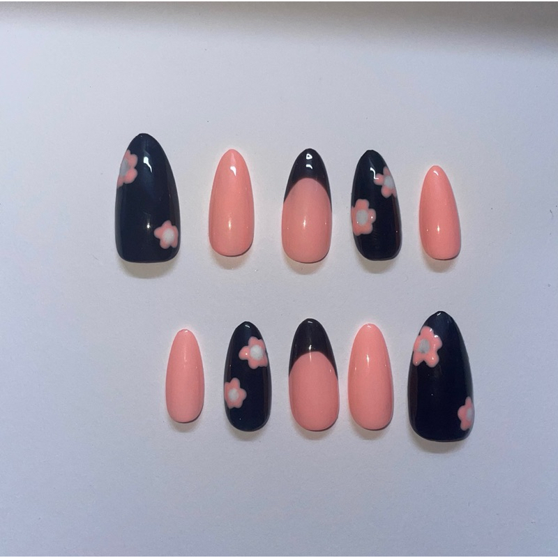 PRESS ON NAIL FLOWER