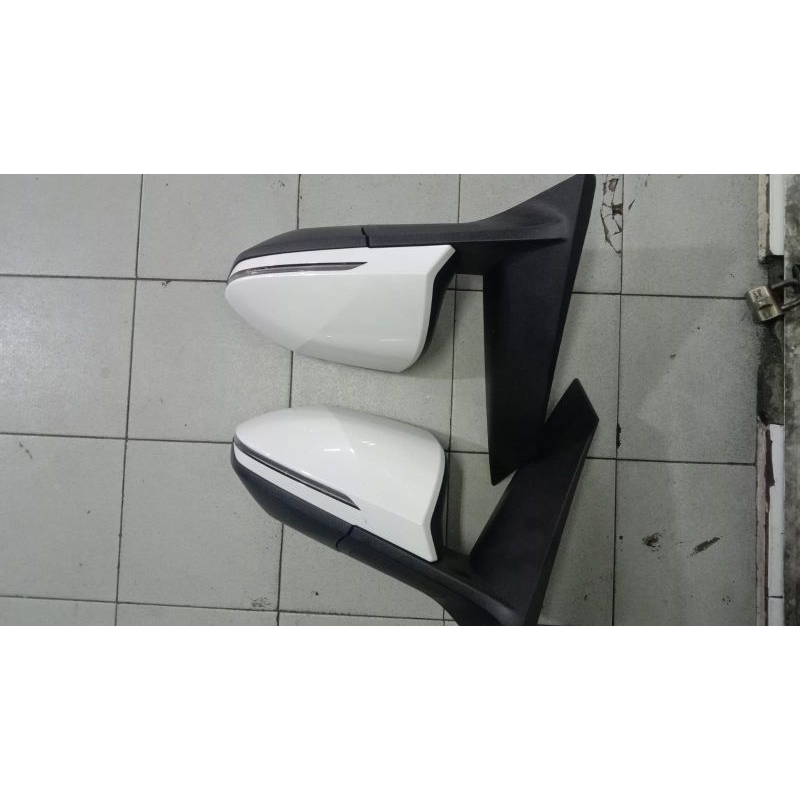 spion Hyundai stargazer