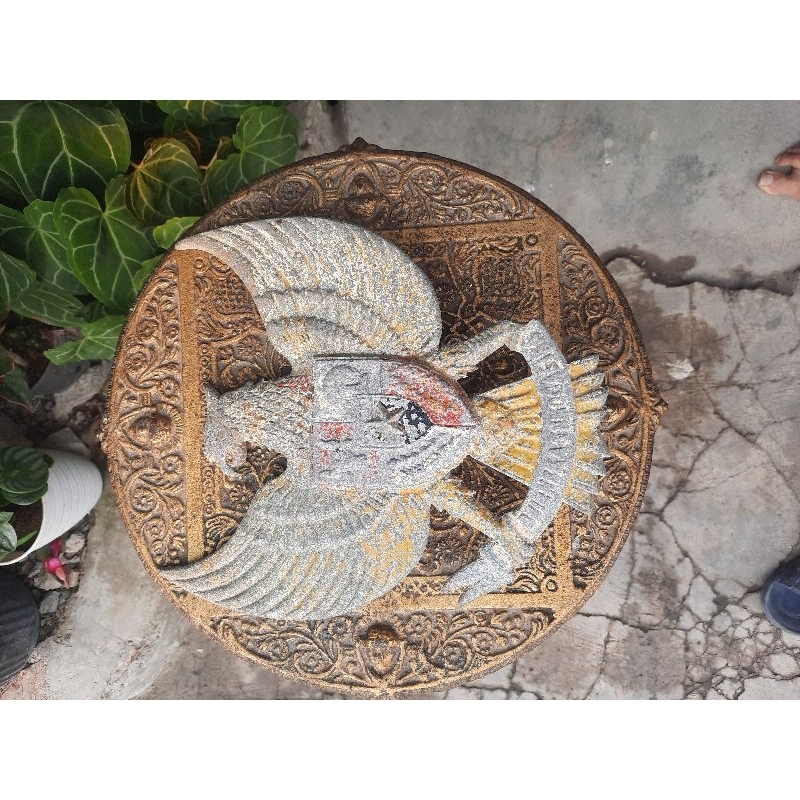 hiasan dinding garuda