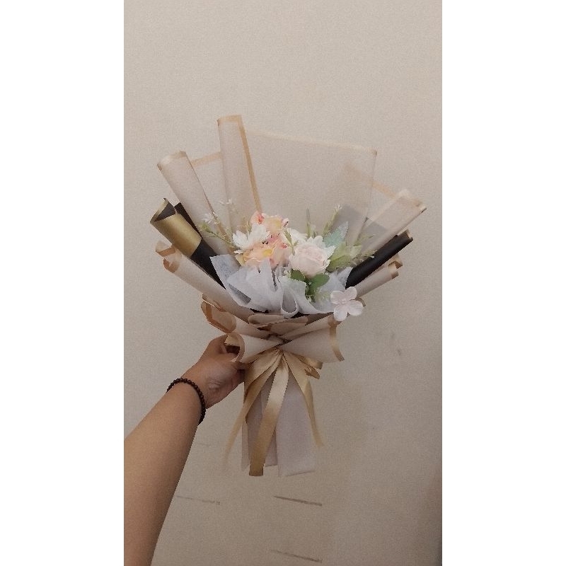 buket bunga artifical/buket wisuda