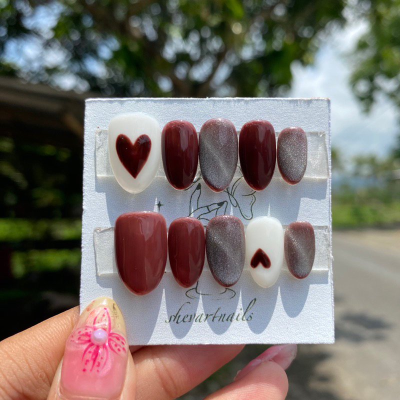 PRESS ON NAILS