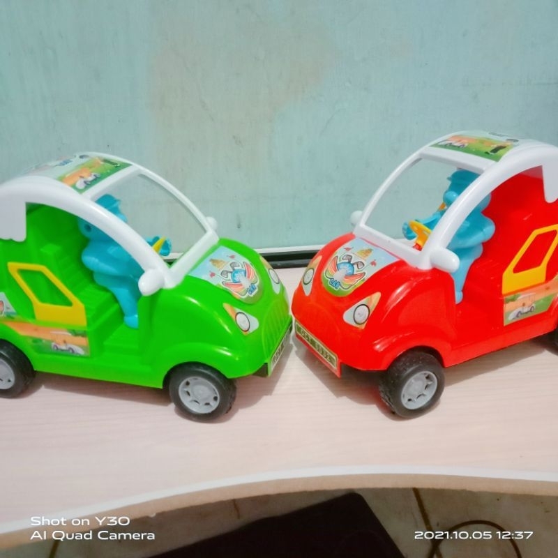 mainan mobil tarik