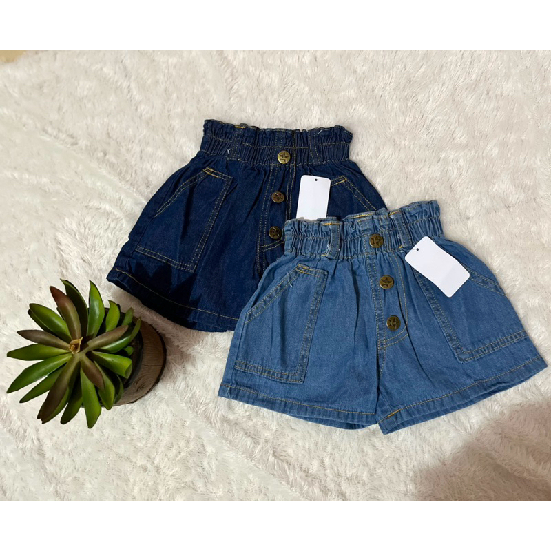 Celana Hotpants Kancing