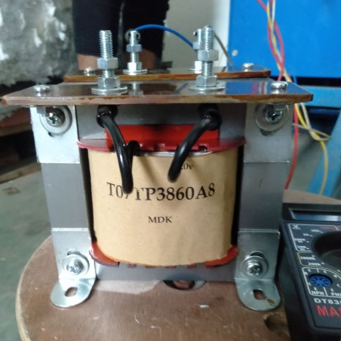Trafo Step Up Down Auto 200W 380V/220V