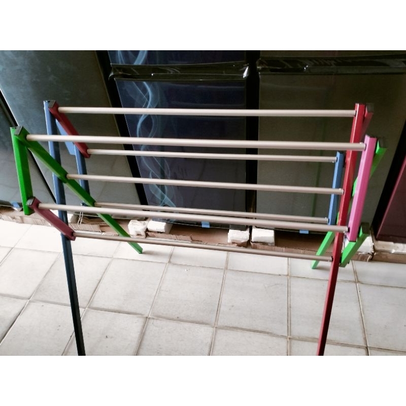 Jemuran Handuk pelangi