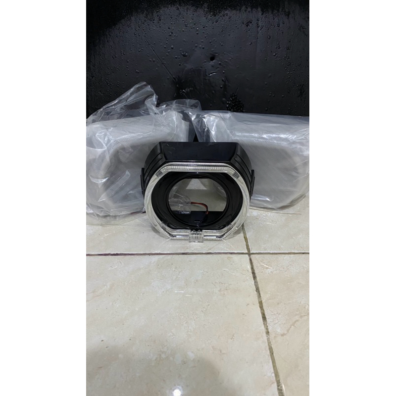 Shroud Crystal model BMW 3 inch