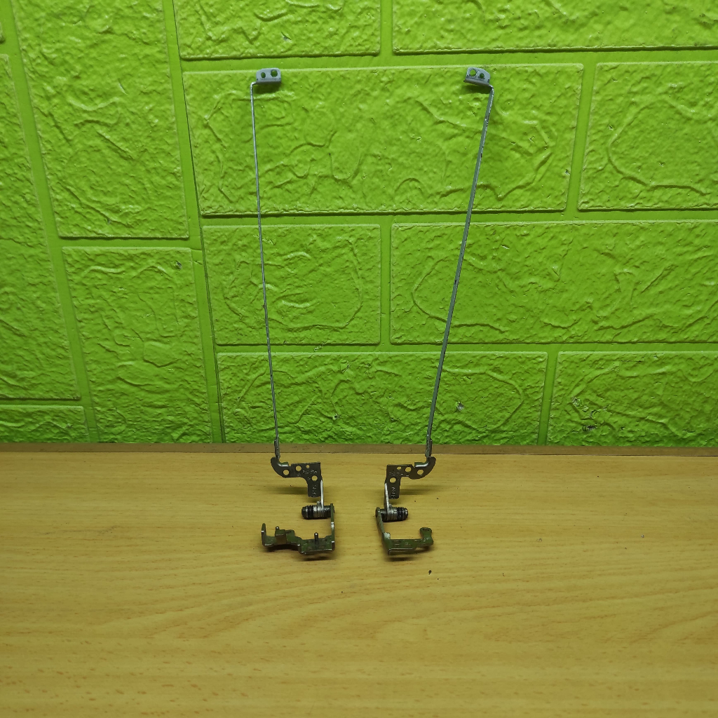 Engsel Hinge Laptop HP 14-d040TU