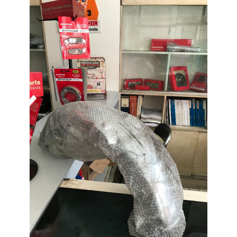 slebor belakang cb125