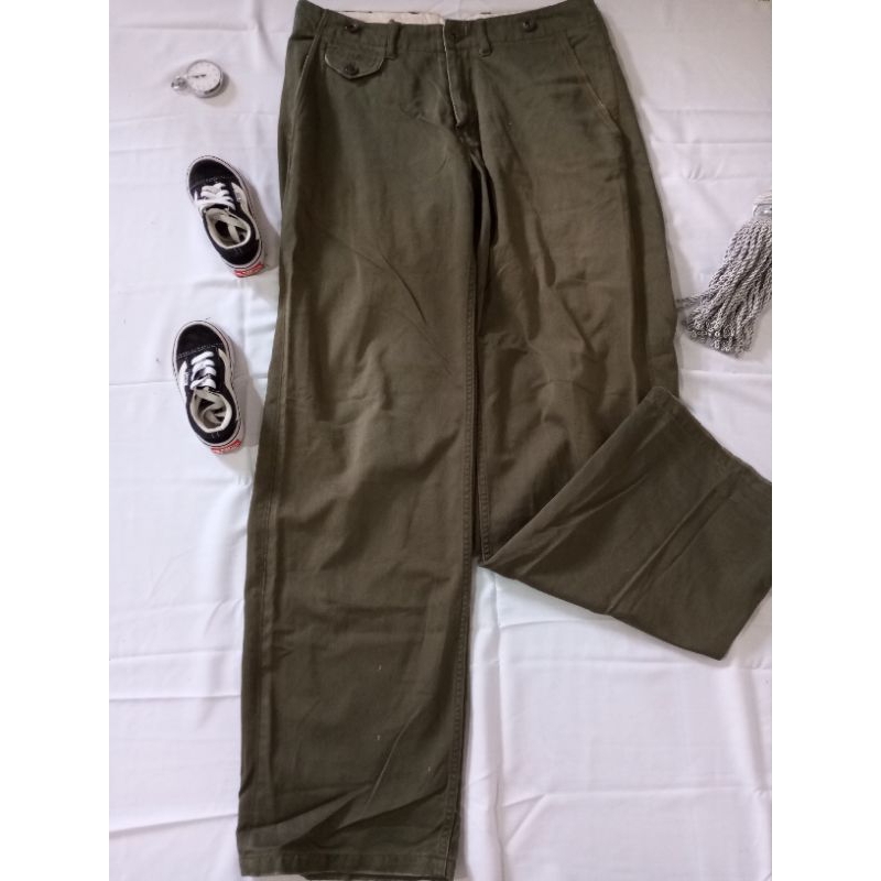 Celana Chinos