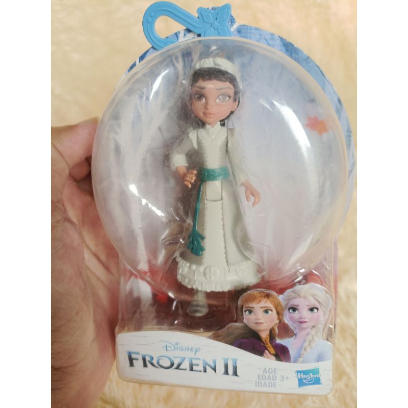boneka frozen