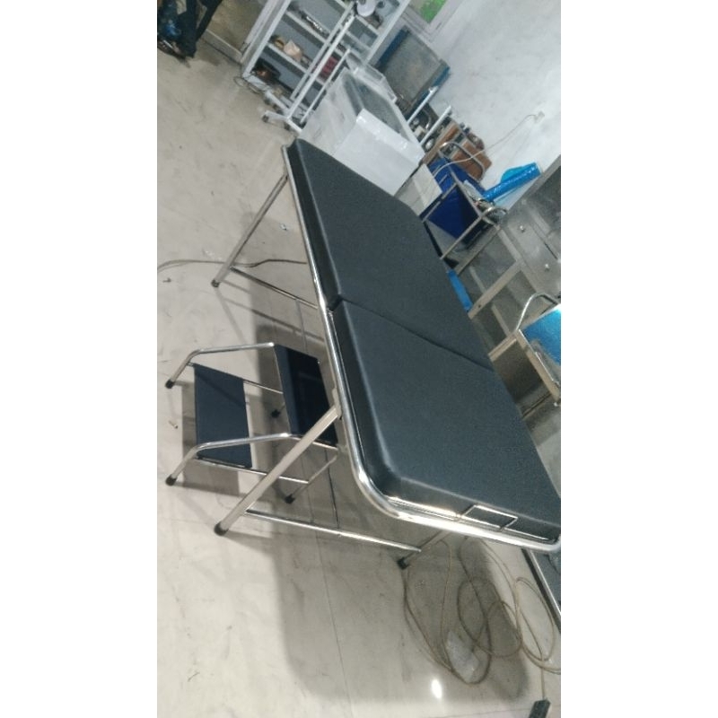 meja periksa stainless