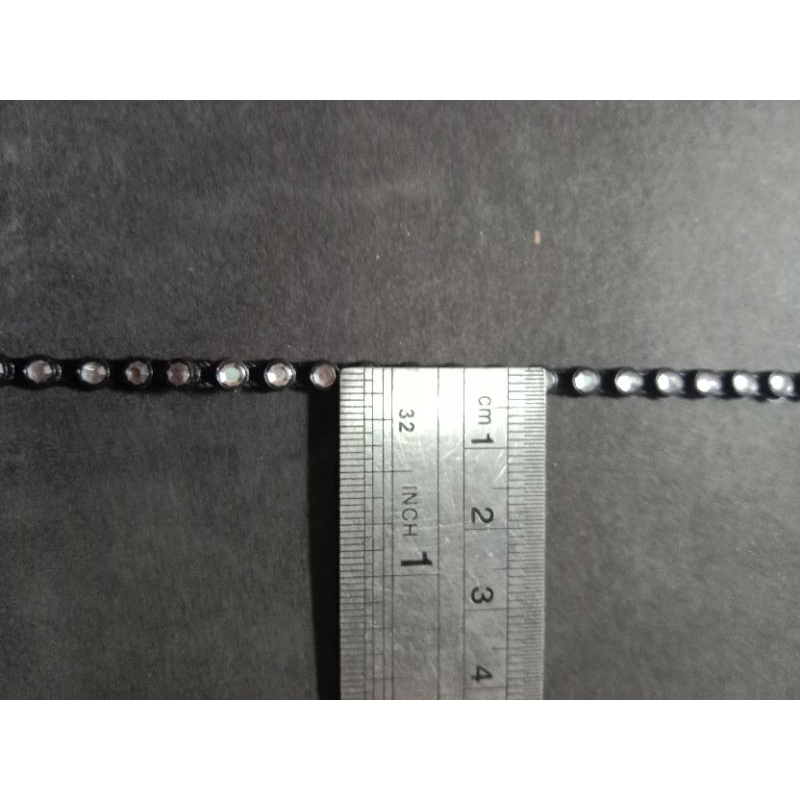 renda swaroski hitam