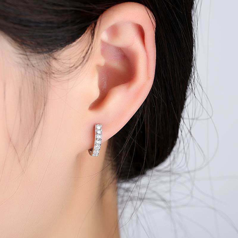 Anting Jepit Baris Satu Full Permata