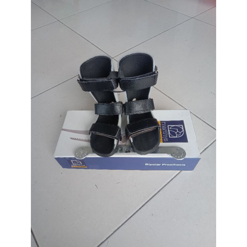 sepatu afo black