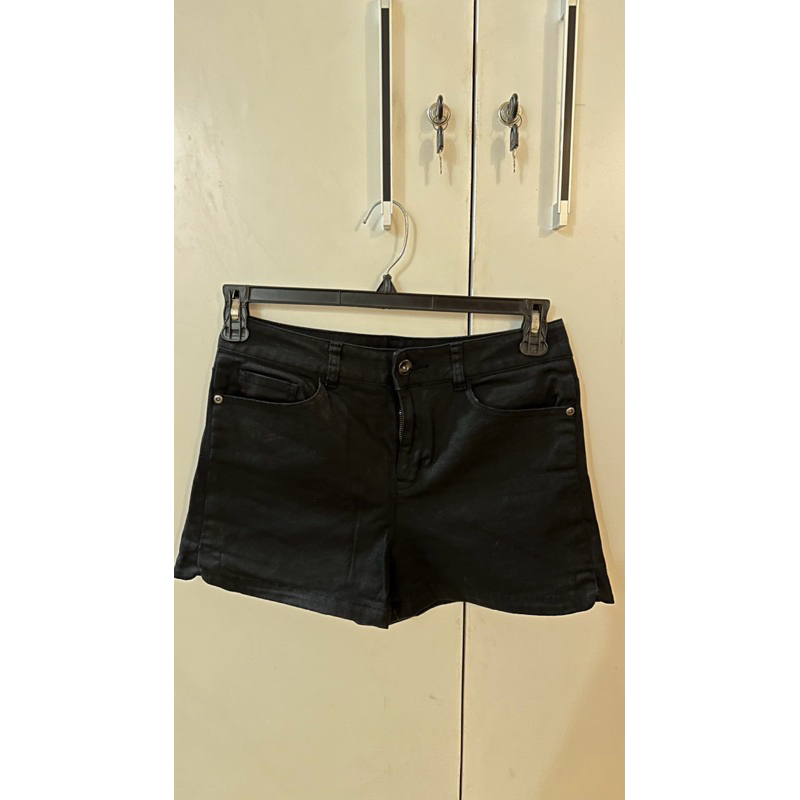 hotpants hitam preloved