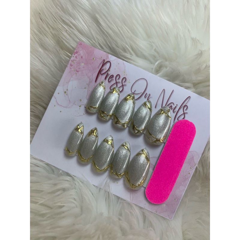 Press on Nails Cat Eye