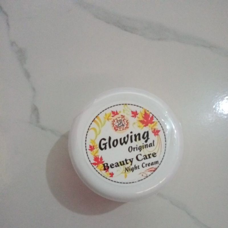 cream glowing night bpom