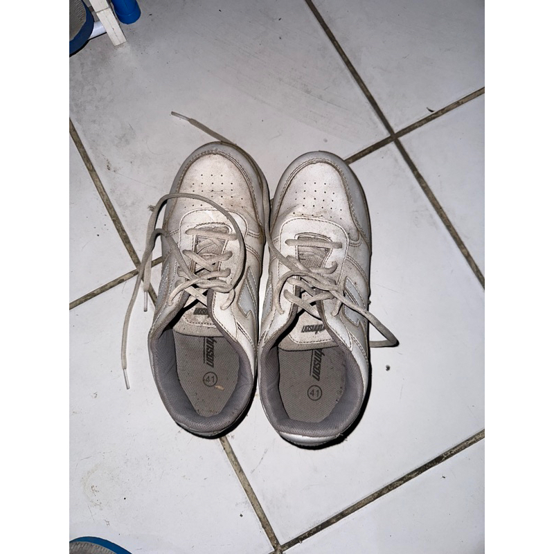 sepatu sneakers 59