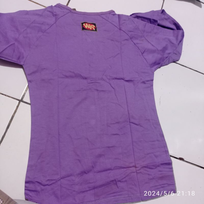 kaos atasan