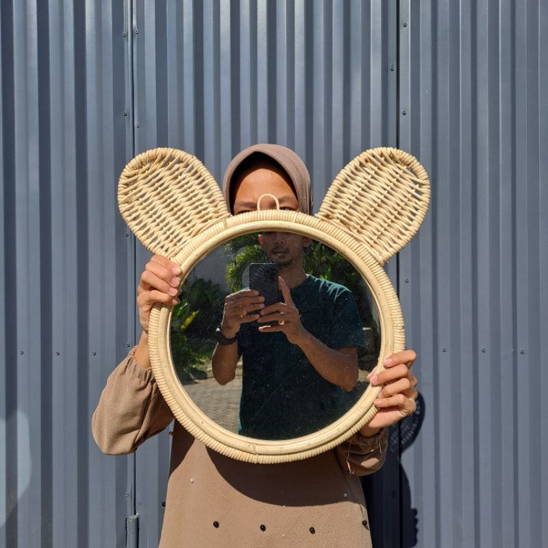 Cermin Rabbit dan Bear cermin aesthetic
