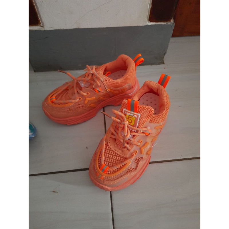 sepatu anak baru