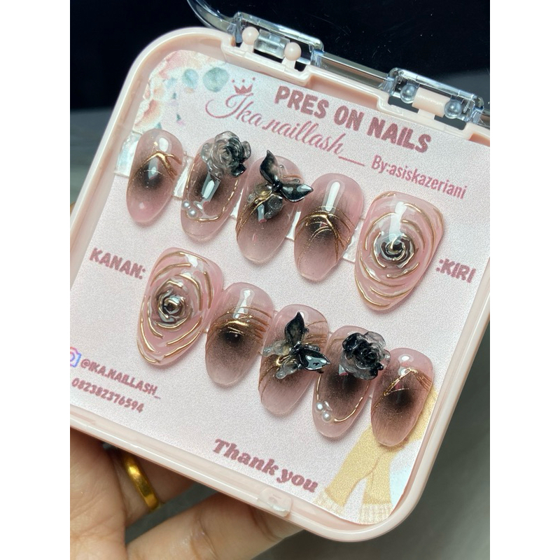 Custome Pres On Nails