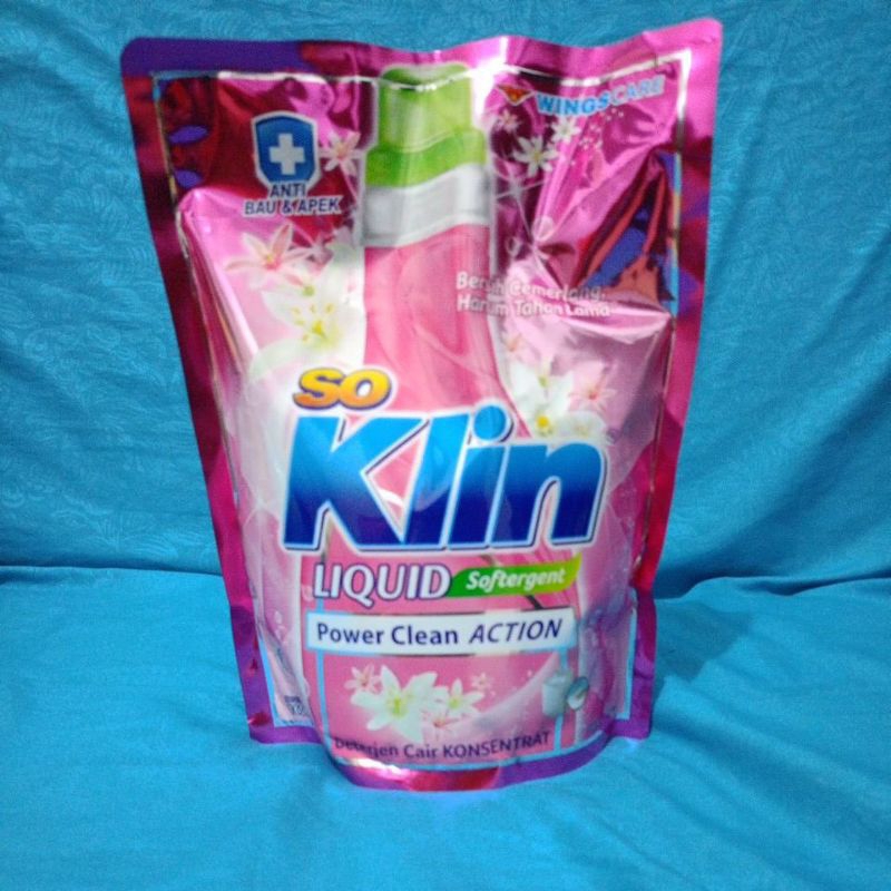 SO Klin liquid softterjen deterjen cair 1600 ML