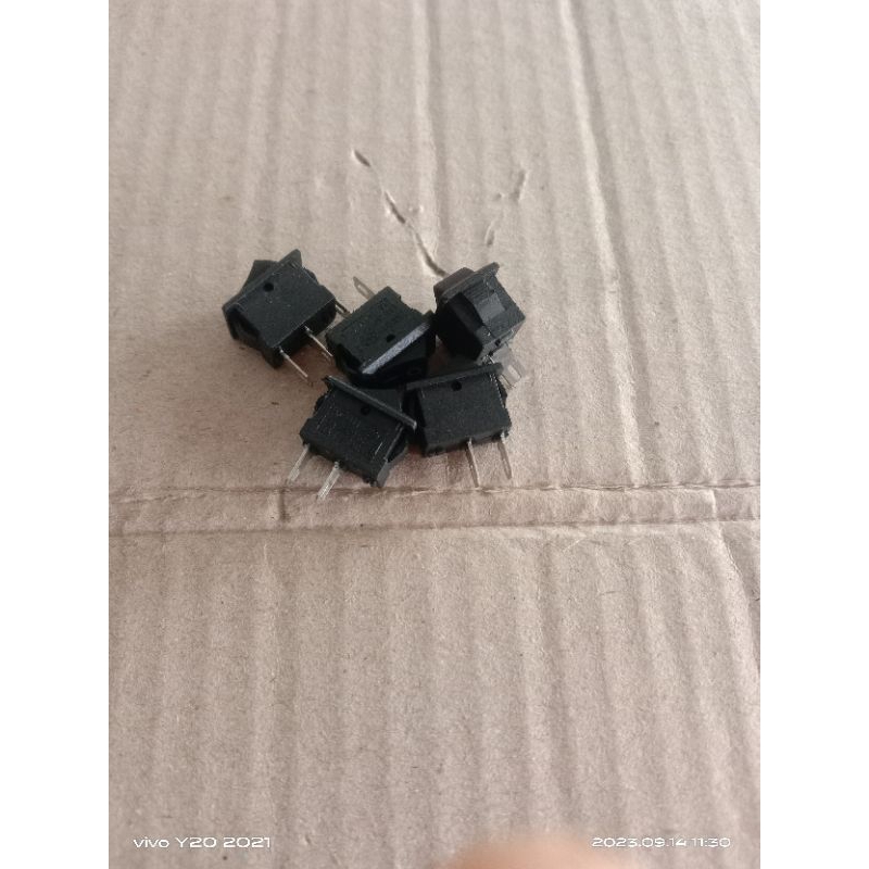 Switch rocker hitam mini